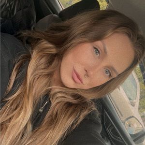 Meet your Posher, Molly